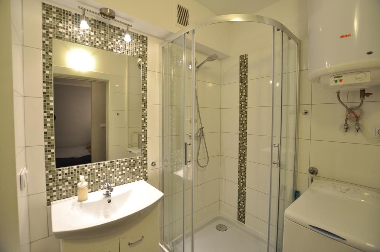 צ'סטוצ'ובה Apartament Pod Jasna Gora מראה חיצוני תמונה